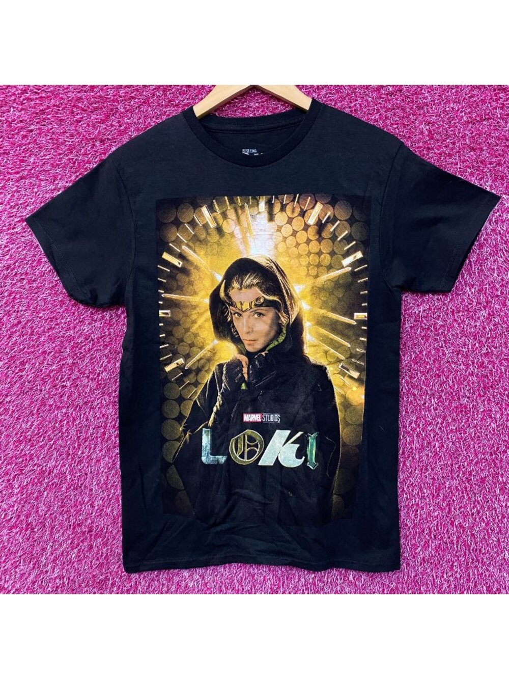 Marvel Studios Loki Disney Sylvie Graphic Print T-Shirt SM